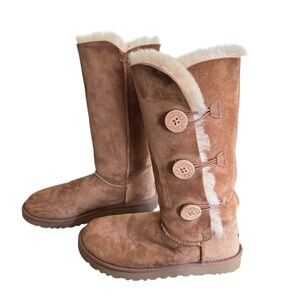 UGG Bailey Chestnut Button-Trim Shearling Mid-Calf Boots - Size 9